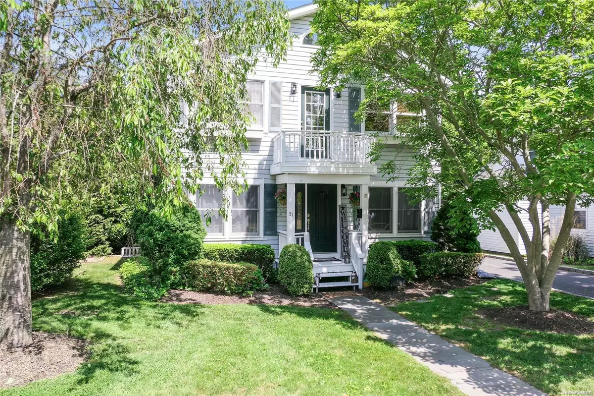 Bellport Village, NY 11713,51 Station RD