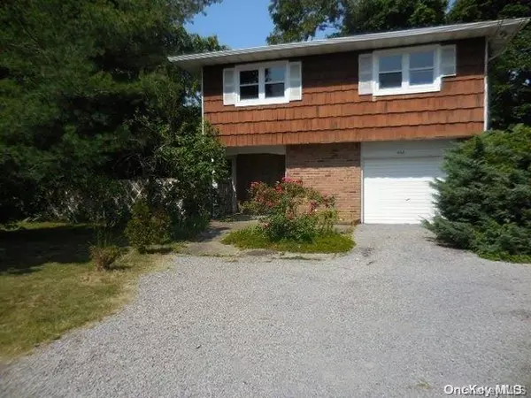 Bayport, NY 11705,466 Bayport AVE