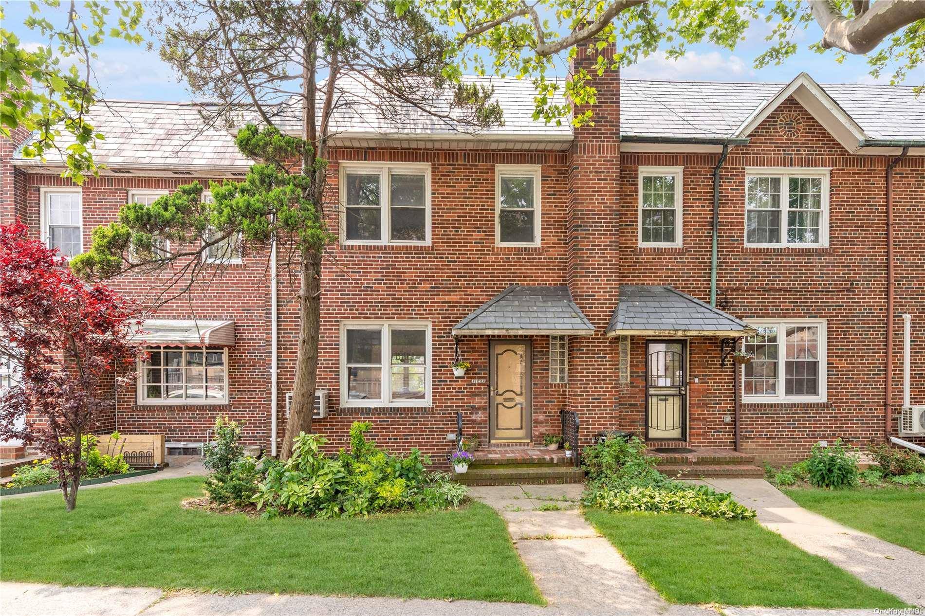 161-24 Grand Central Pkwy, Jamaica Hills, NY 11432