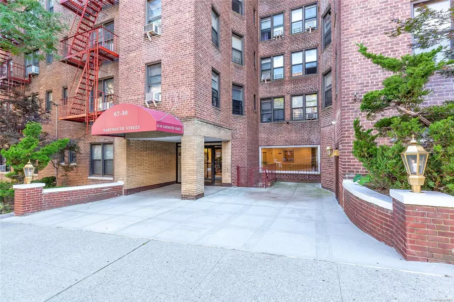 67-30 Dartmouth Street #7T, Forest Hills, NY 11375