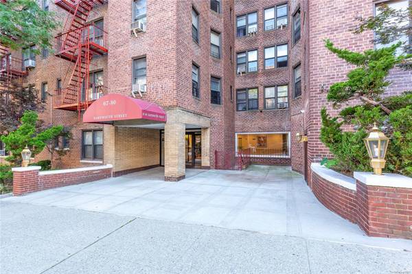 67-30 Dartmouth Street #7T,  Forest Hills,  NY 11375