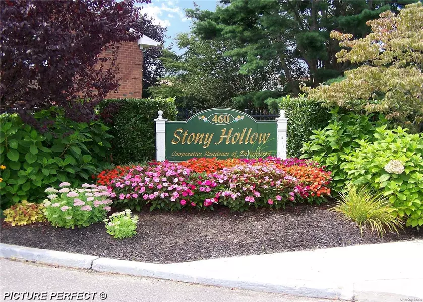 460 Old Town Road #7P, Port Jefferson Station, NY 11776