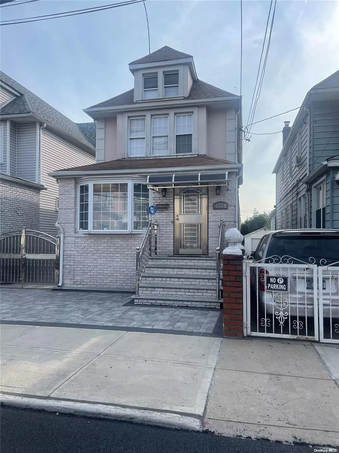 Richmond Hill S., NY 11419,97-24 129th ST