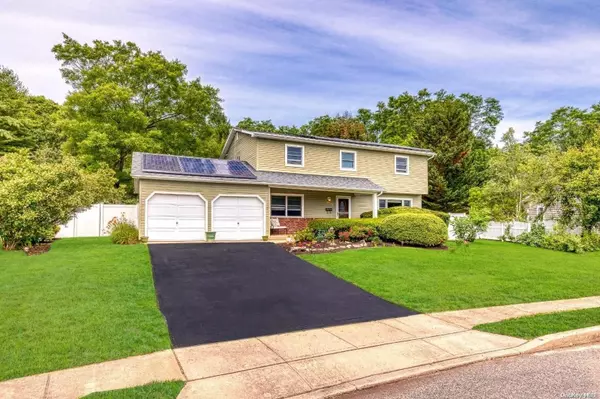 Wheatley Heights, NY 11798,29 Waterford DR