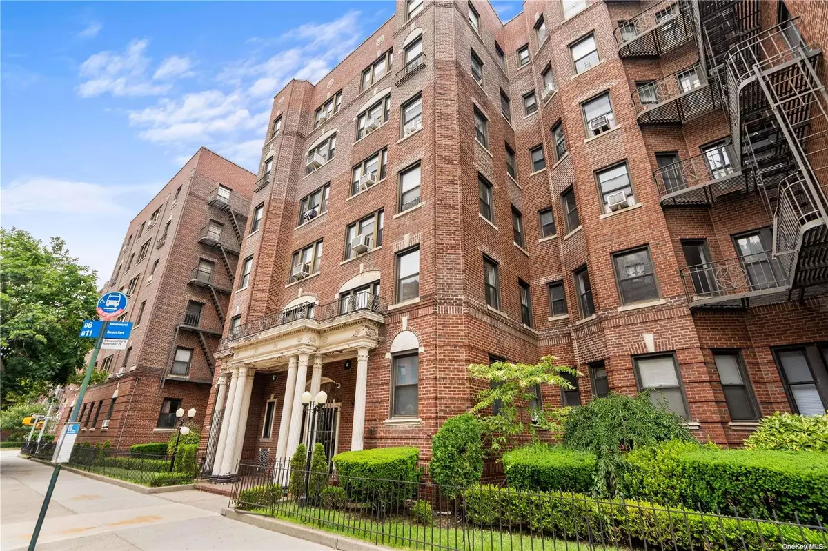 Brooklyn, NY 11210,2601 Glenwood Road #6H