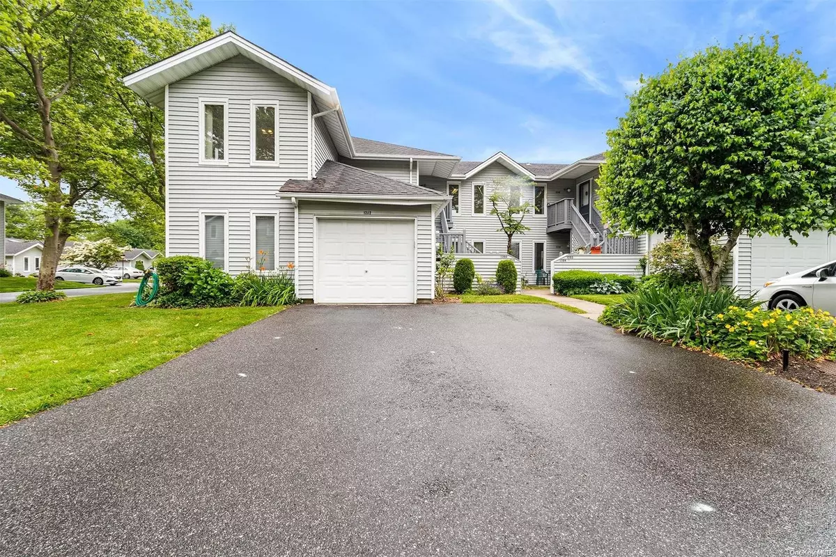 Saint James, NY 11780,1202 Fenway RD #1202