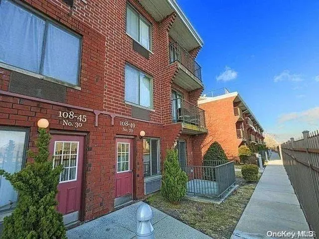 Brooklyn, NY 11236,1455 E 108th ST #2A