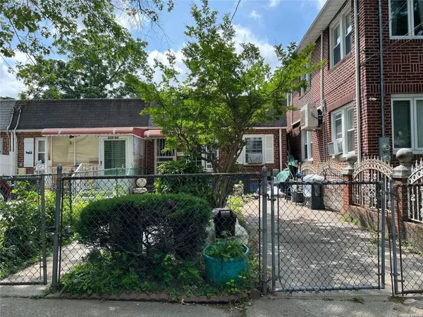 209-62 45th RD, Bayside, NY 11361