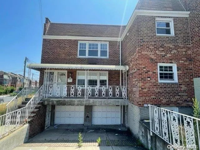 51-53 72nd ST, Woodside, NY 11377