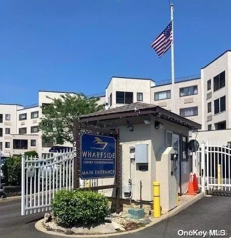 Freeport, NY 11520,725 Miller AVE #125