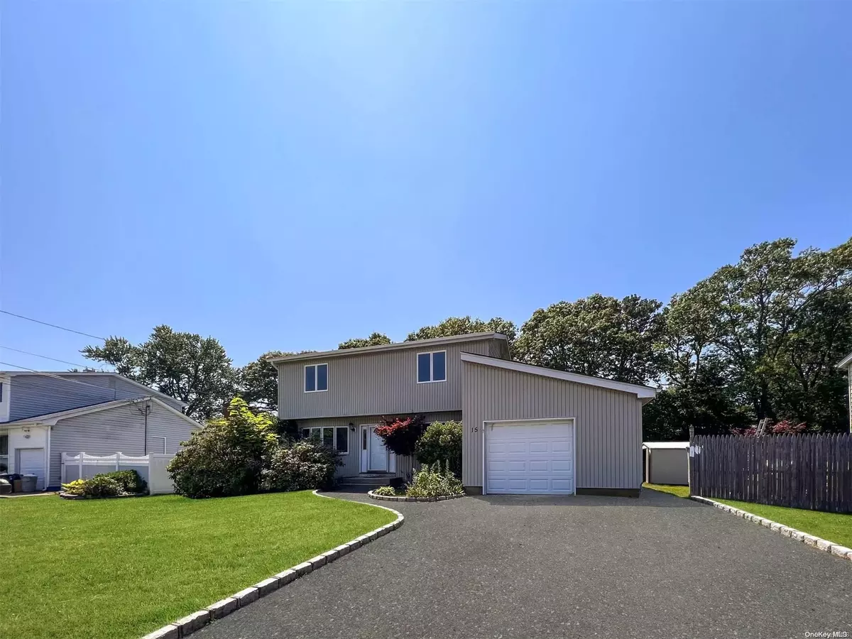 Islip Terrace, NY 11752,15 Tellar DR