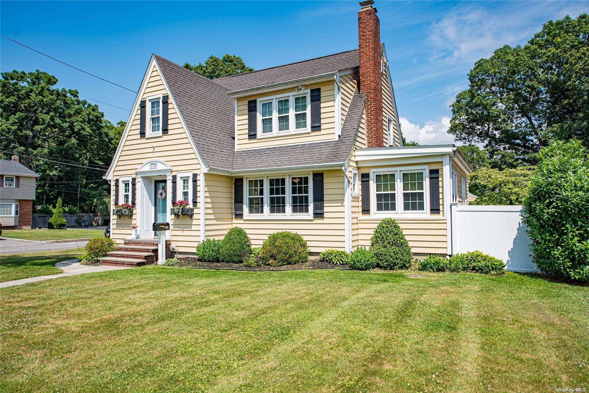 Saint James, NY 11780,175 Lake AVE