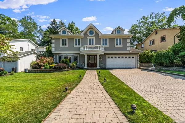 67 Knolls DR, Manhasset Hills, NY 11040