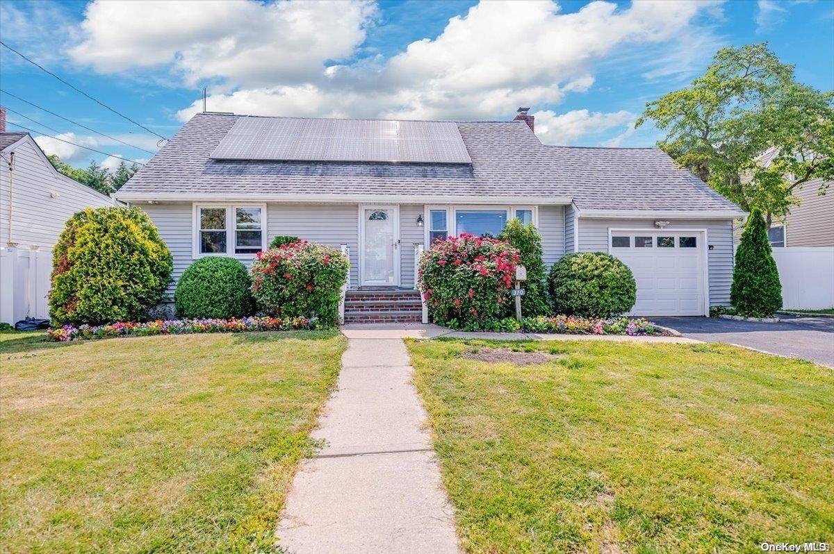 310 W 13th ST, Deer Park, NY 11729