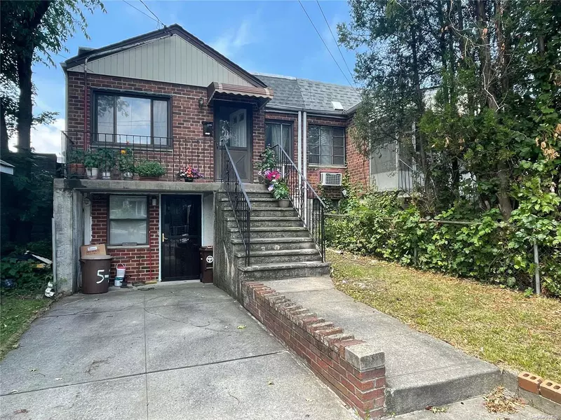 520 College Point BLVD, Flushing, NY 11356