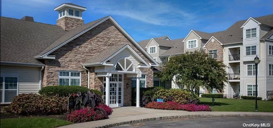 Coram, NY 11727,1 Charles Pond DR #9-938