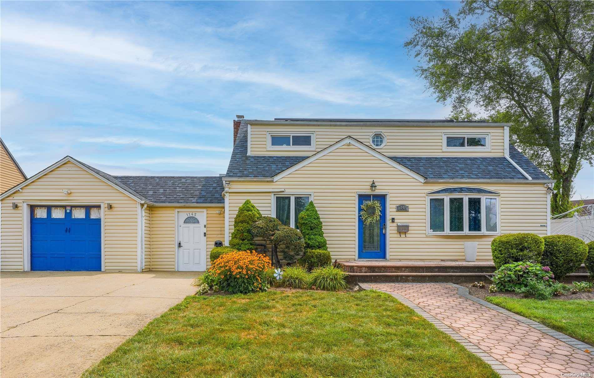 1145 Hook Creek BLVD, Valley Stream, NY 11580