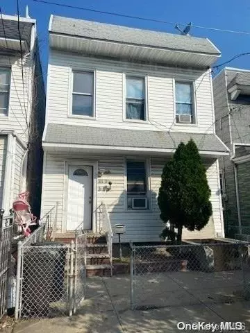 Elmhurst, NY 11373,84-09 52 AVE