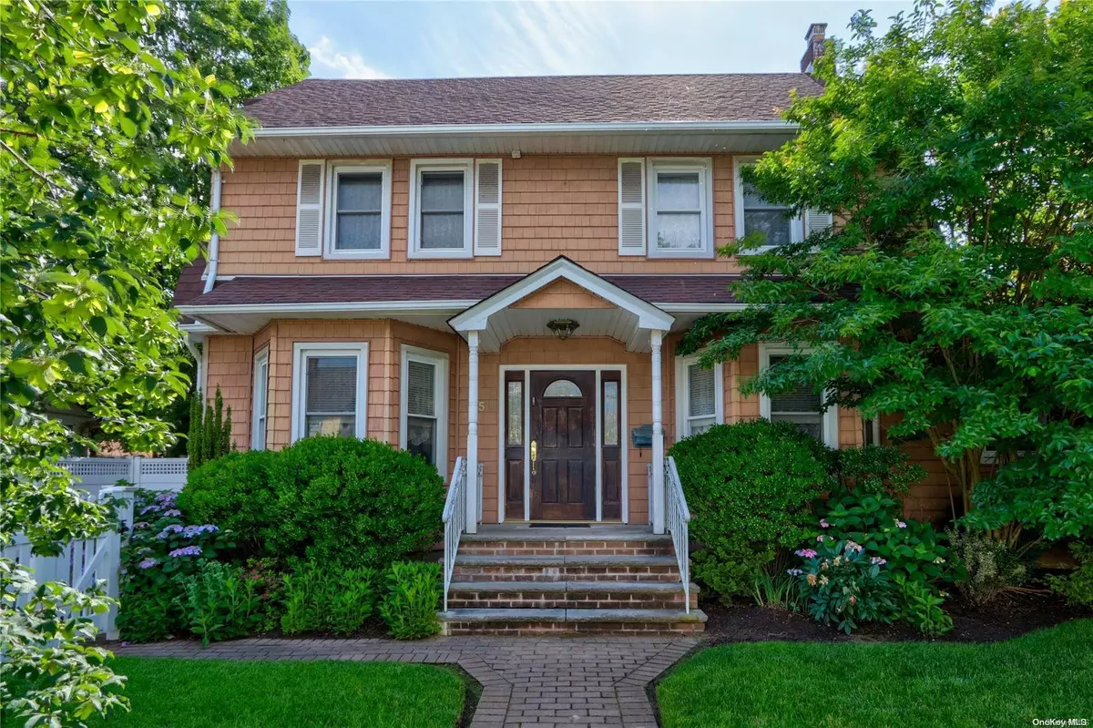 Rockville Centre, NY 11570,35 Osborne