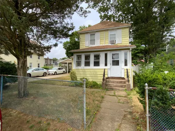 Roosevelt, NY 11575,31 Mirin AVE