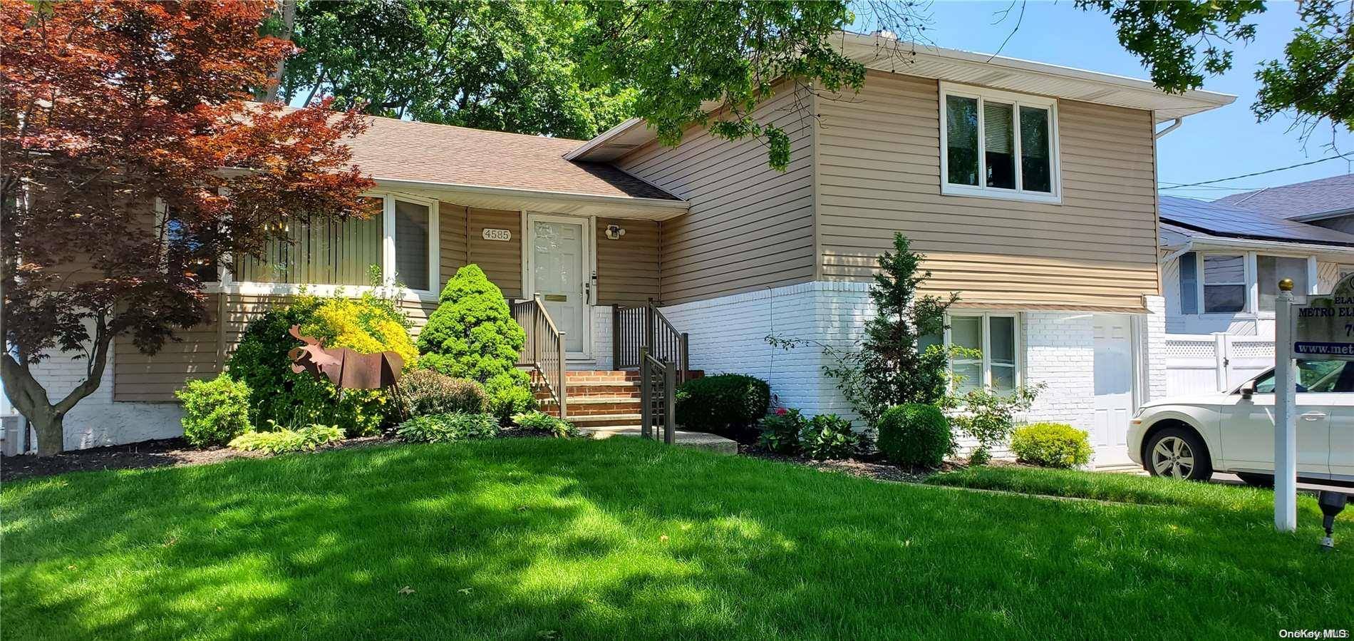 4585 Merrick RD, Massapequa, NY 11758