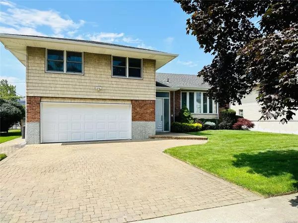 619 Michelle PL, North Woodmere, NY 11581