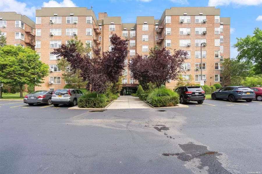 18-40 211th Street #2J, Bayside, NY 11360