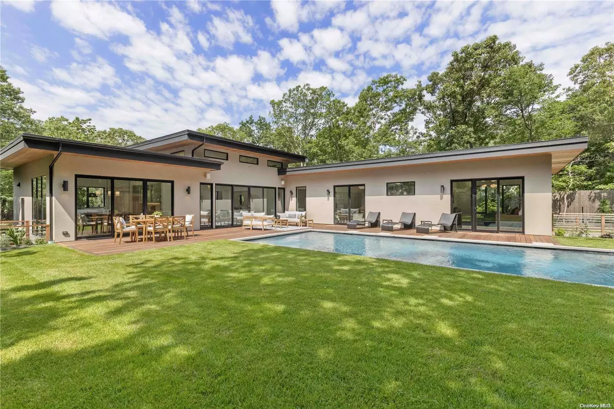 East Hampton, NY 11937,23 Thanet WAY