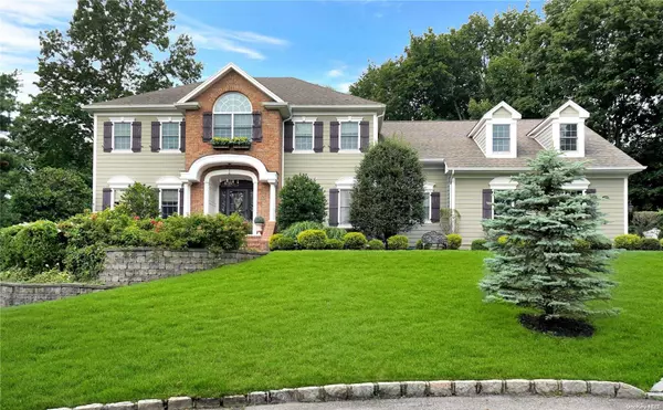 Setauket, NY 11733,10 Ada LN