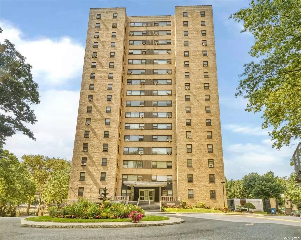 Bronx, NY 10468,3 Fordham Hill Ova #1A