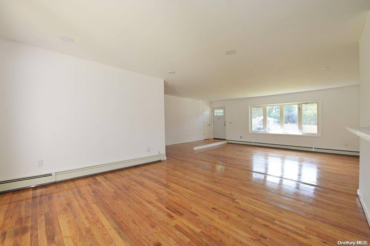 Shirley, NY 11967,47 Musket DR