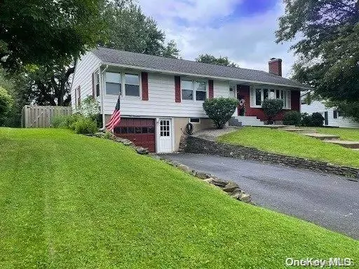 117 E Granger RD,  Syracuse,  NY 13219