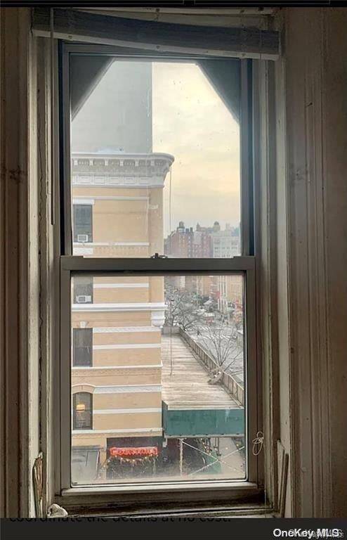 New York (manhattan), NY 10024,177 W 83rd ST #4S