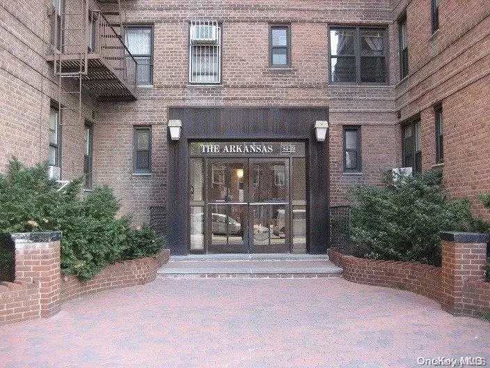 84-19 51 AVE #3D, Elmhurst, NY 11373