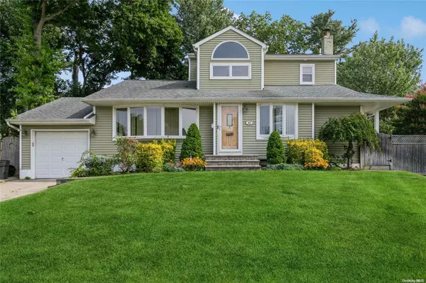 Syosset, NY 11791,62 Alexander DR