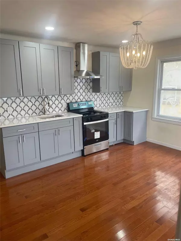 115-54 203 ST, Jamaica, NY 11412