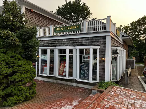 Westhampton Beach, NY 11978,132 Main ST #1