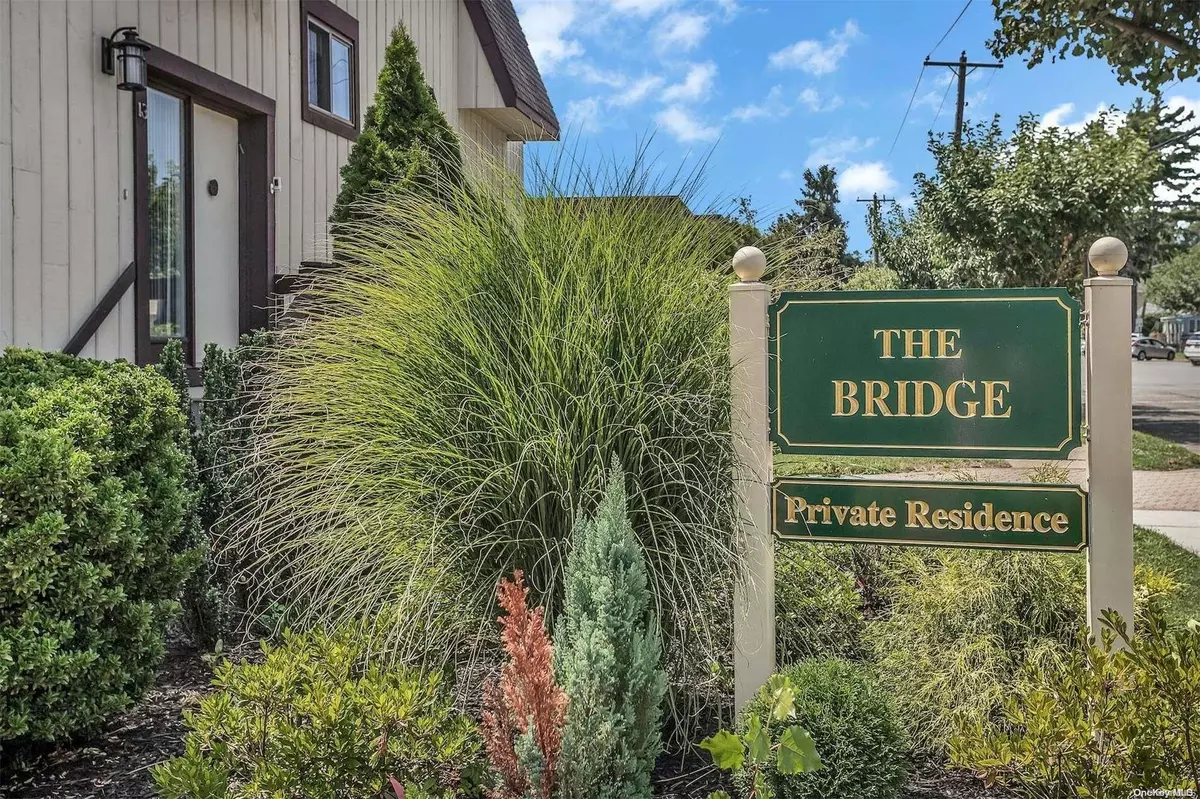 Port Washington, NY 11050,11 The Bridge #11