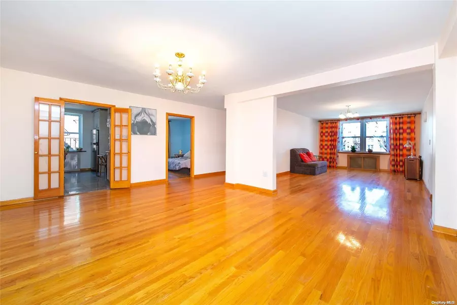 144-39 Sanford AVE #4BC, Flushing, NY 11355