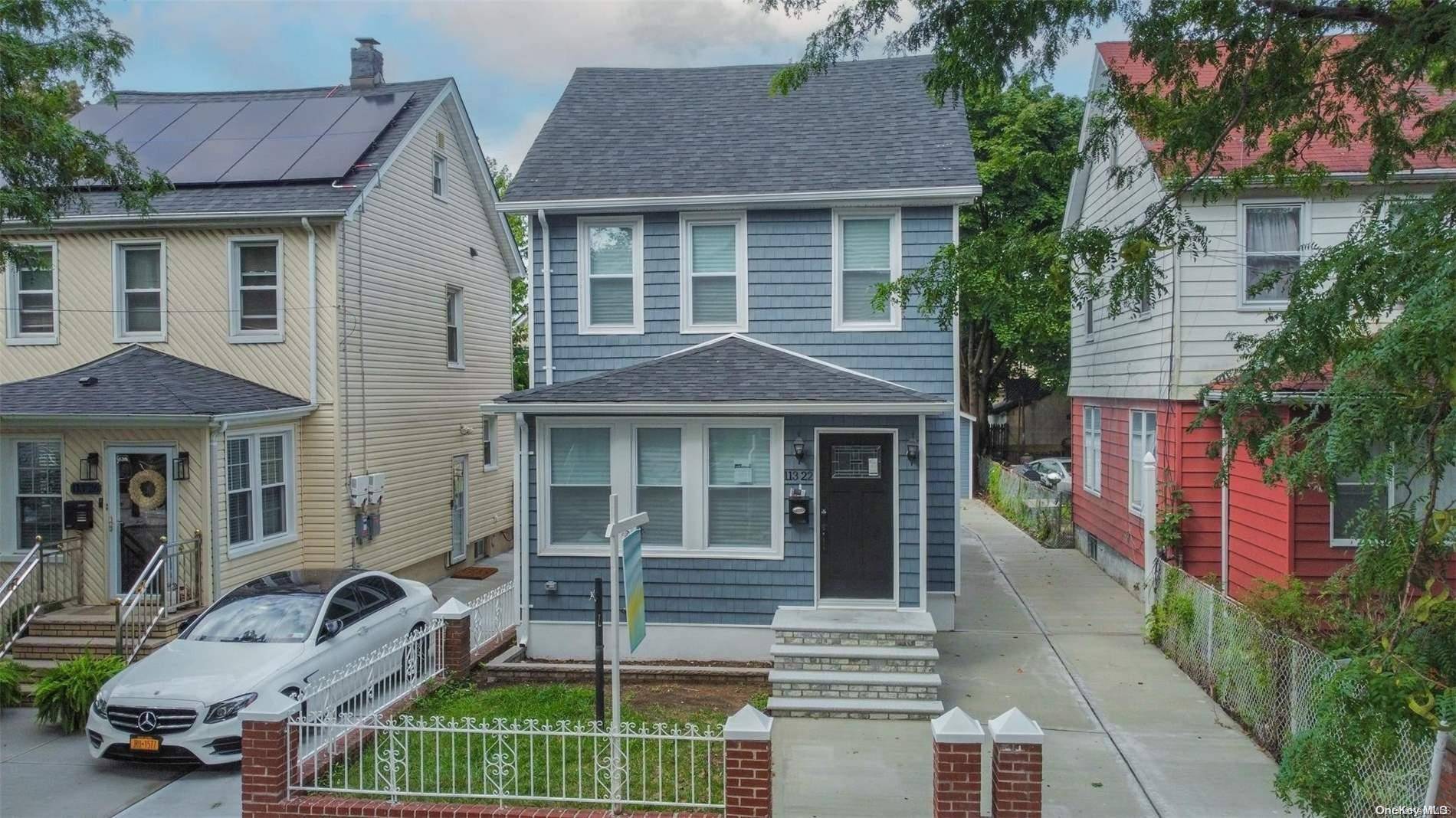 113-22 203rd ST, Saint Albans, NY 11412