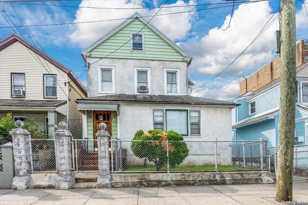 Corona, NY 11368,104-50 45th AVE