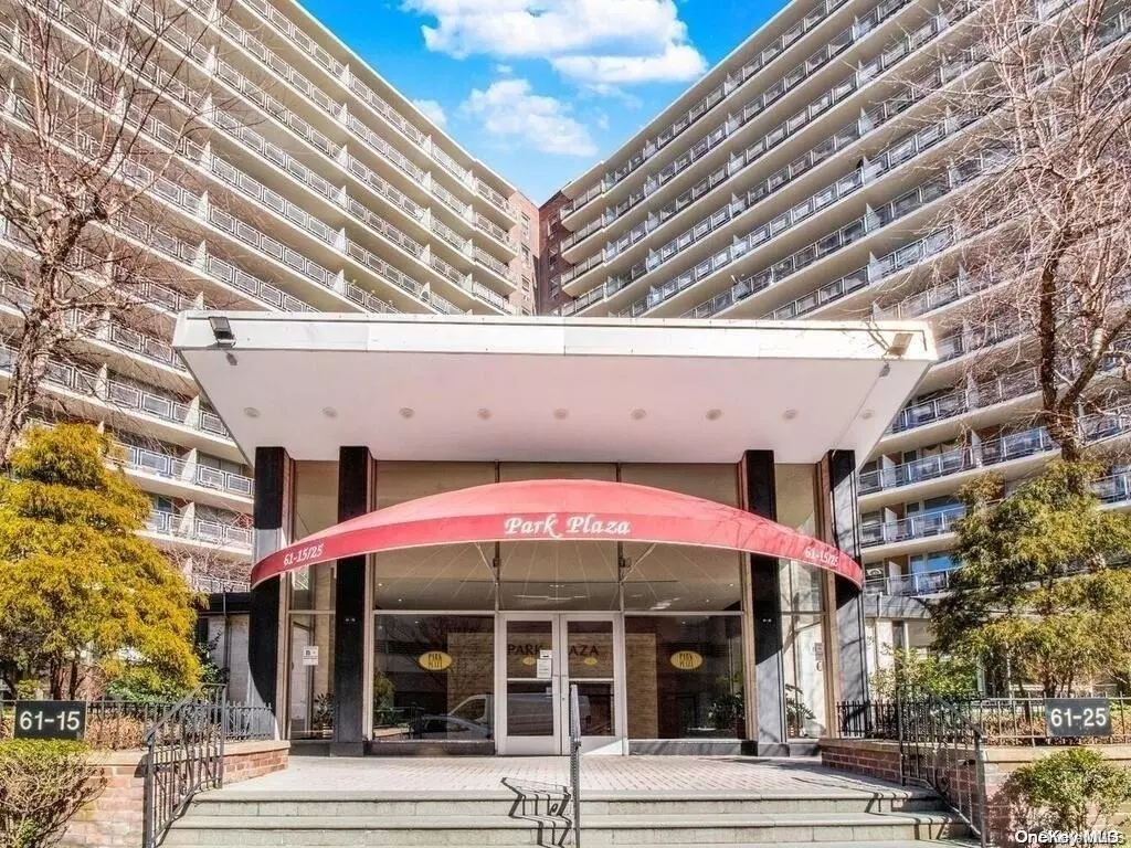 Rego Park, NY 11374,61-25 97th ST #2R