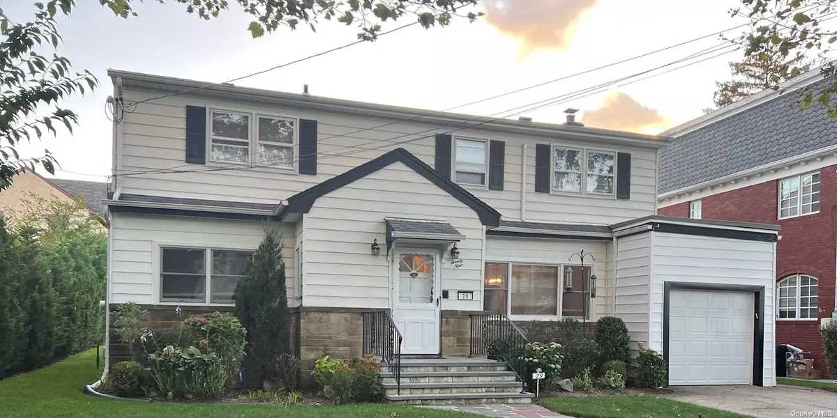 Cedarhurst, NY 11516,29 Derby AVE