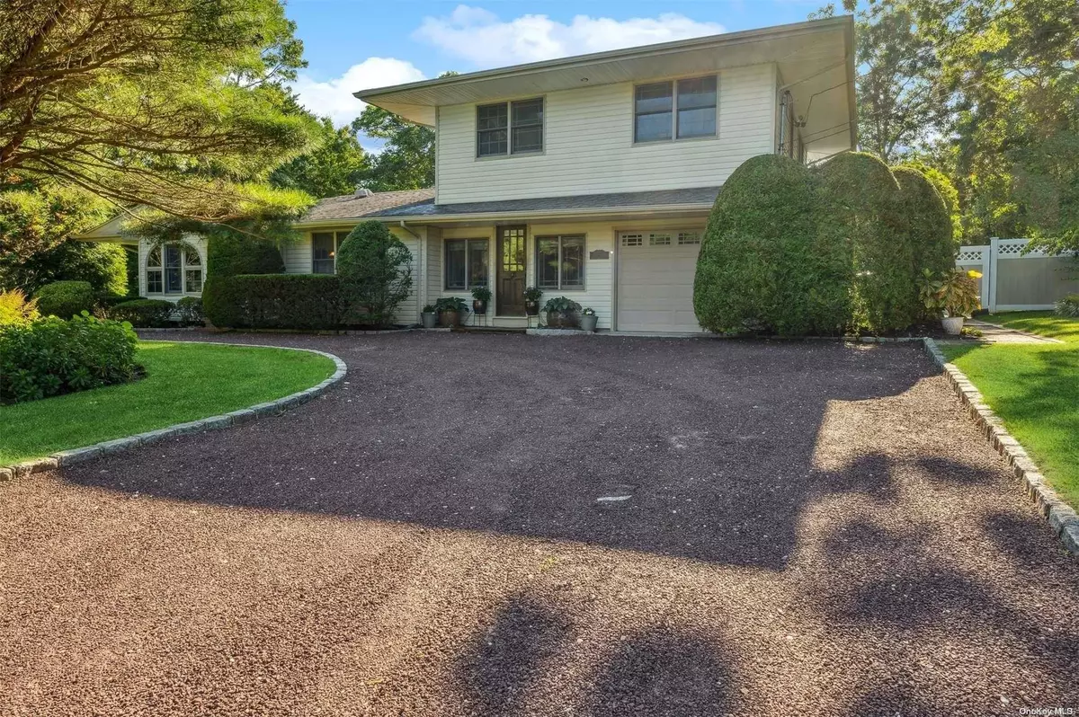 East Quogue, NY 11942,72 Homewood DR