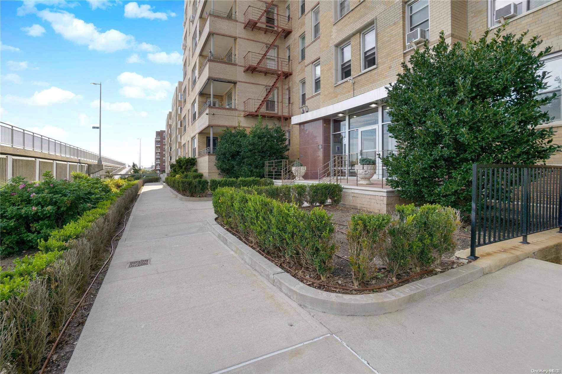 121-16 Ocean Promenade #6F, Rockaway Park, NY 11694