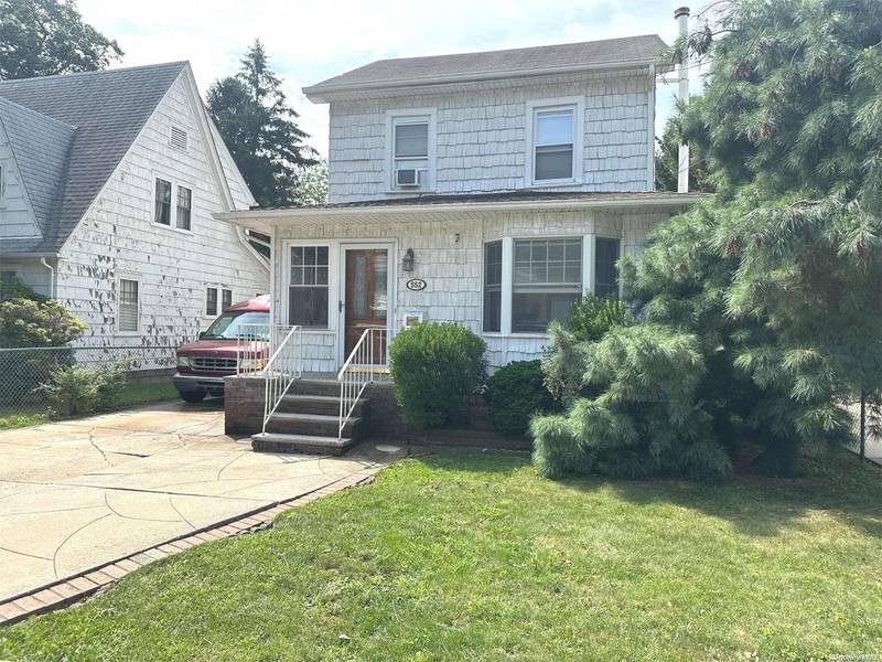 552 New York AVE, North Baldwin, NY 11510