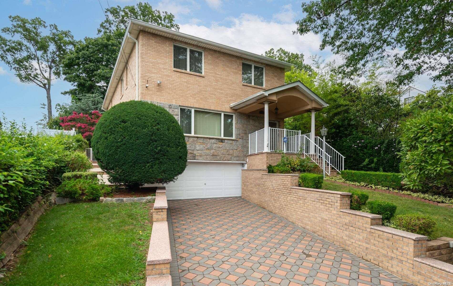 173-15 Croydon RD, Jamaica Estates, NY 11432