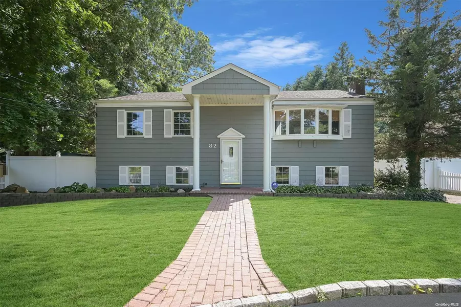 82 Washburn ST, Lake Grove, NY 11755