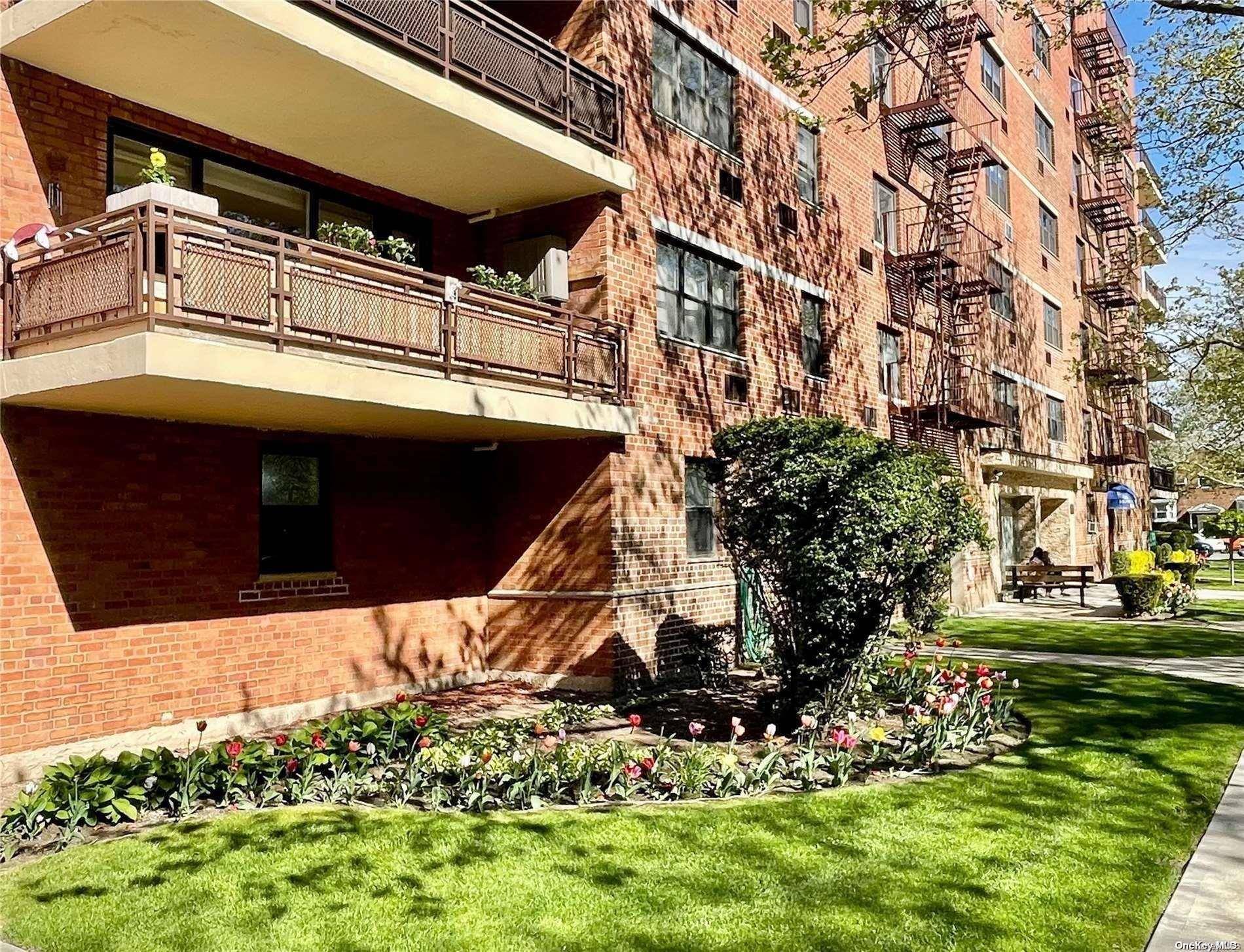 153-25 88 ST #5N, Howard Beach, NY 11414