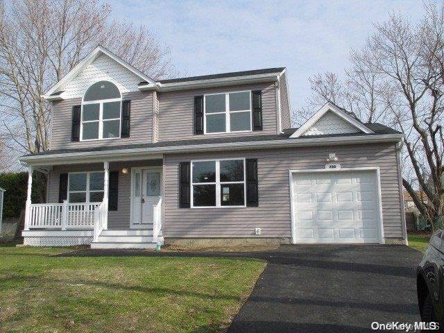 Bellport, NY 11713,661 Bourdois AVE
